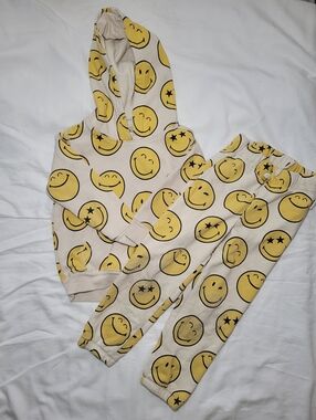 Gap x SmileyWorld 2pc Set 4T Hoodie & Joggers Cream Yellow Collab